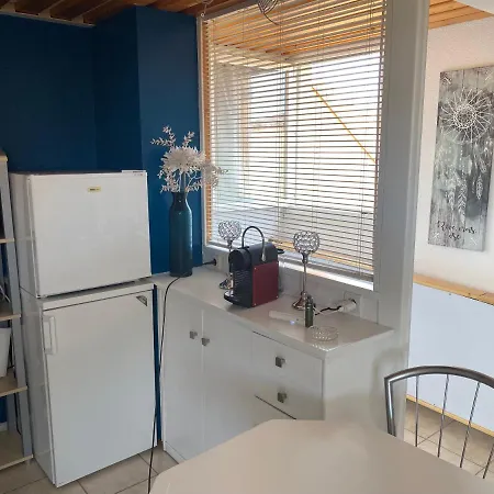 Joli Mezzanine Avec Parking Et Wifi La Roquille Apartamento Agde
