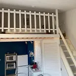 Joli Mezzanine Avec Parking Et Wifi La Roquille Apartmán Agde
