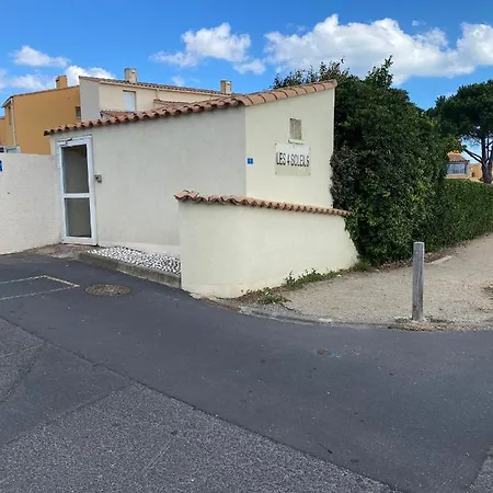 Joli Mezzanine Avec Parking La Roquille
