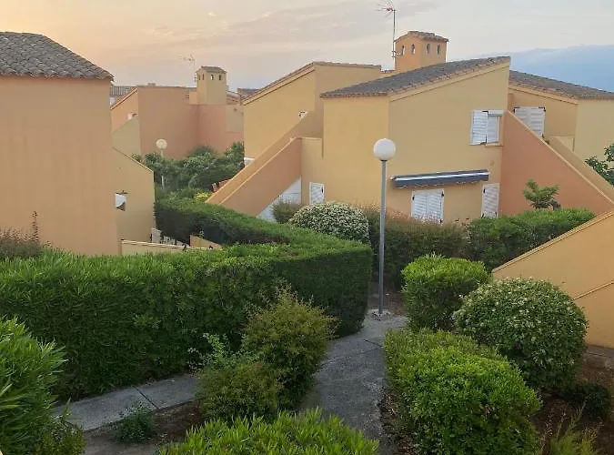 Appartement Joli Mezzanine Avec Parking Et Wifi La Roquille *